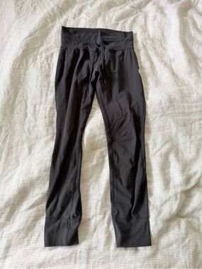 Vuori Black Women's Active Leggings with Drawstring Waist